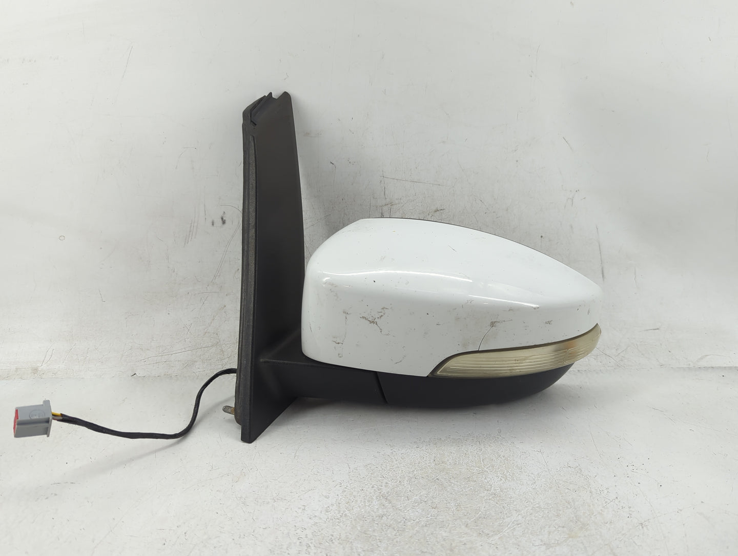 2013-2018 Ford C-Max Driver Side View Mirror - Left Door Mirror OEM Used - Oemusedautoparts1.com