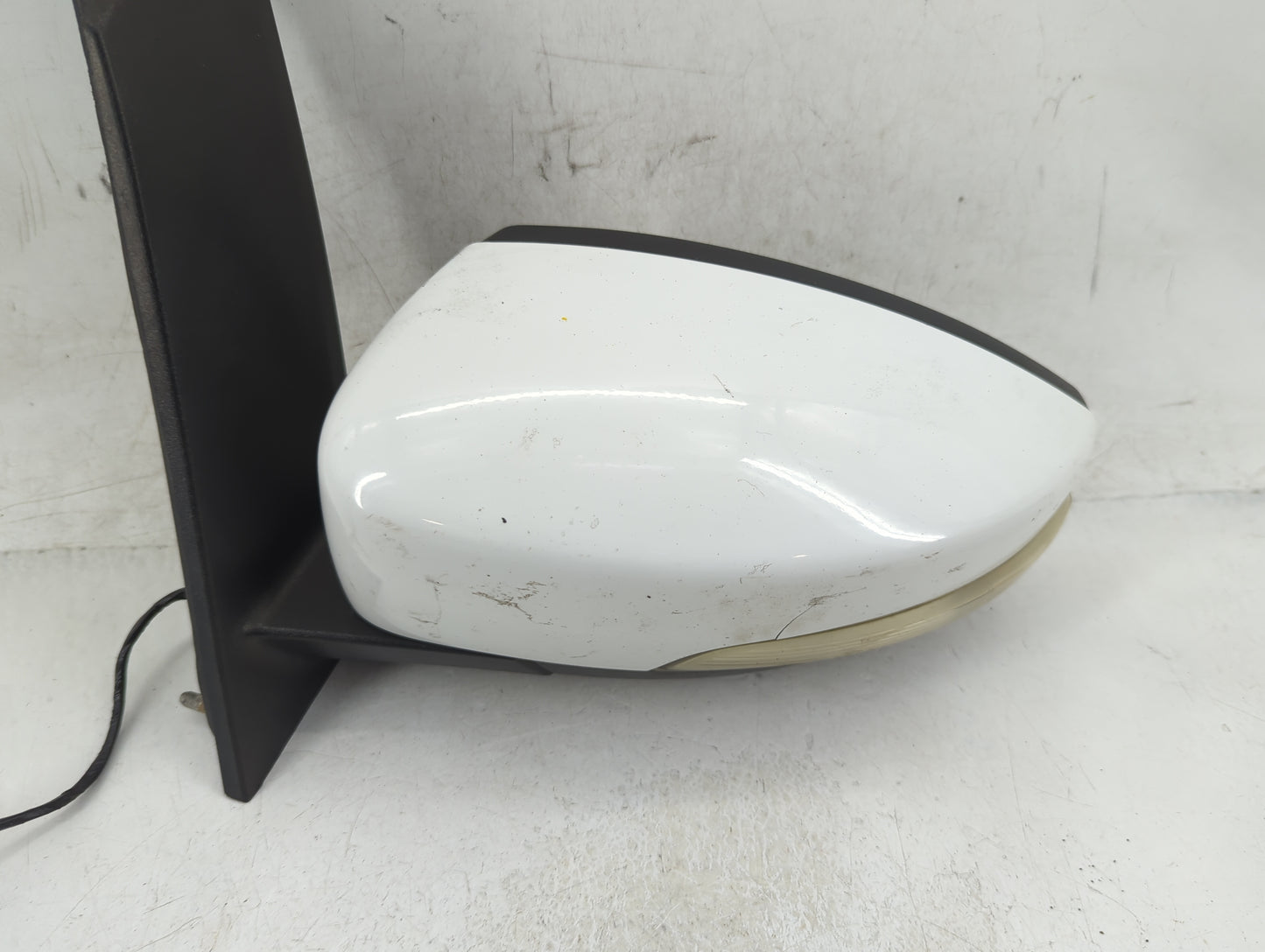 2013-2018 Ford C-Max Driver Side View Mirror - Left Door Mirror OEM Used - Oemusedautoparts1.com