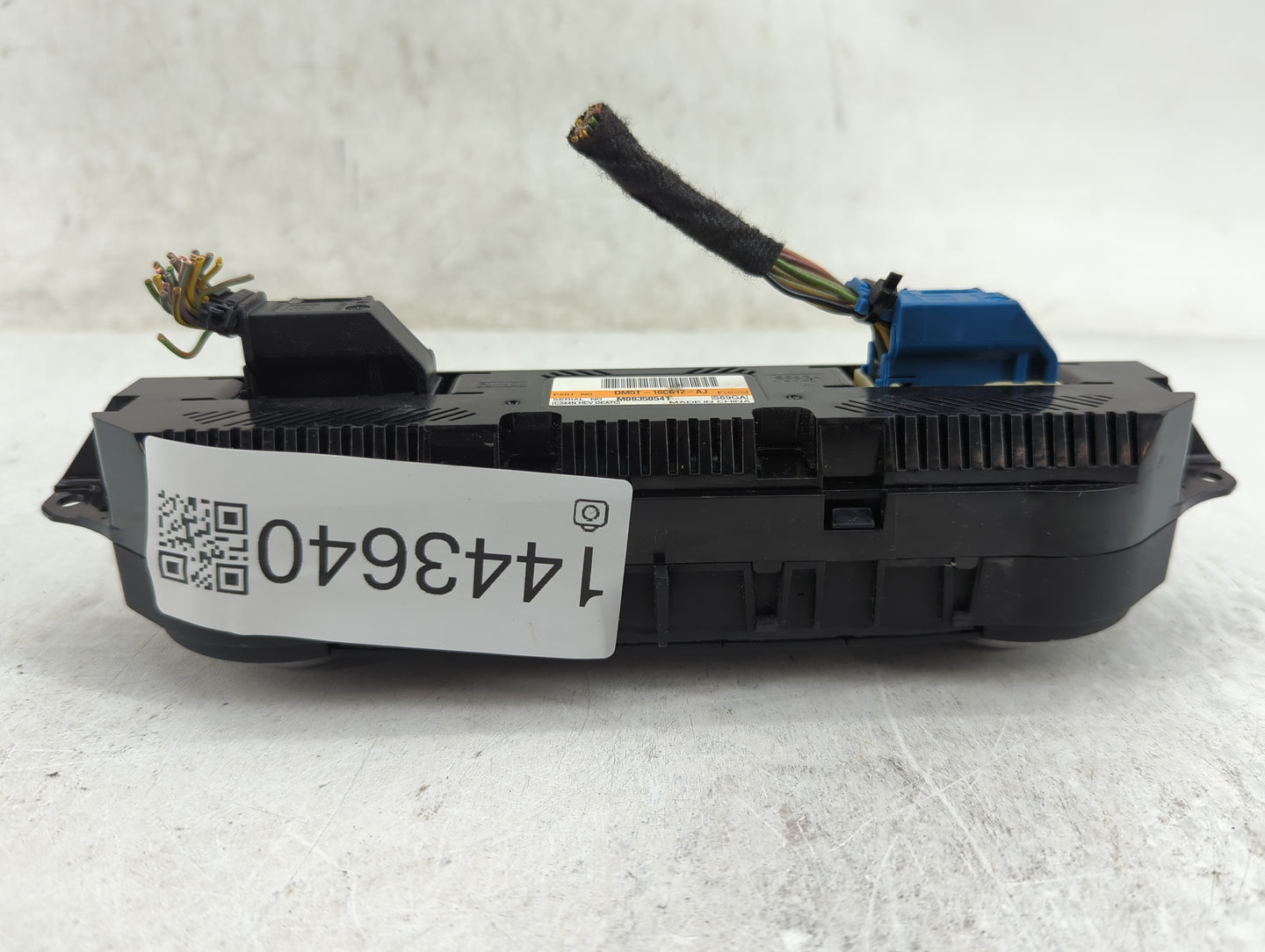 2013-2016 Ford C-Max Climate Control Module Temperature AC/Heater Replacement P/N:DM5T-18C612-AJ Fits Fits 2013 2014 2015 20
