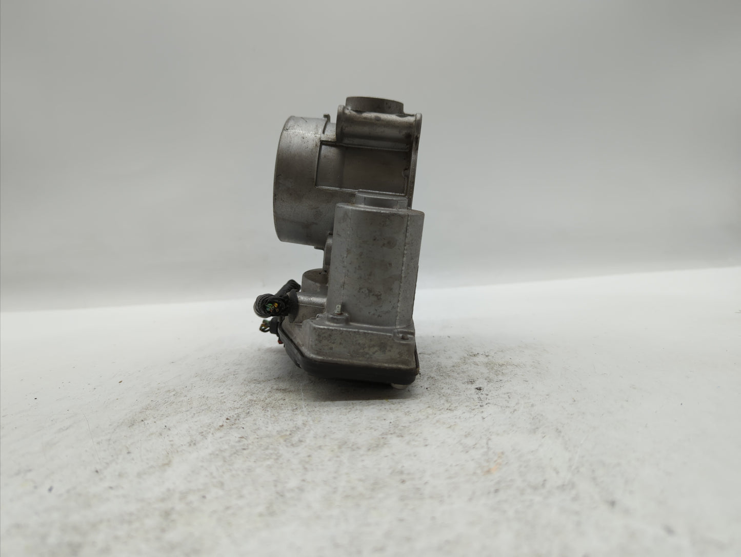 2013-2018 Ford C-Max Throttle Body P/N:DS7E-9F991-AK DS7E-9F991-AD Fits Fits 2013 2014 2015 2016 2017 2018 2019 2020 OEM Use