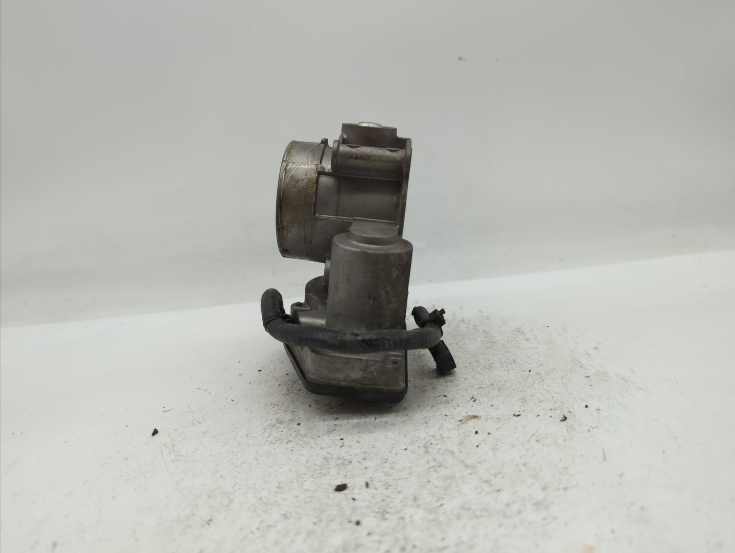 2013-2018 Ford C-Max Throttle Body P/N:DS7E-9F991-AK DS7E-9F991-AD Fits Fits 2013 2014 2015 2016 2017 2018 2019 2020 OEM Use