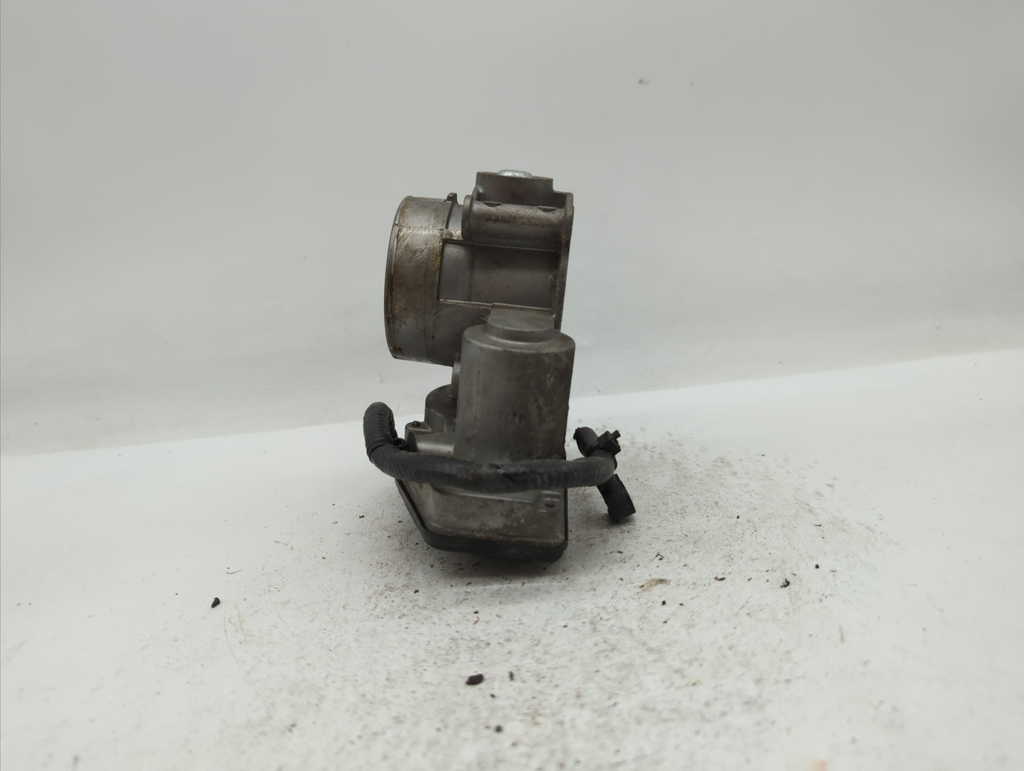 2013-2018 Ford C-Max Throttle Body P/N:DS7E-9F991-AK DS7E-9F991-AD Fits Fits 2013 2014 2015 2016 2017 2018 2019 2020 OEM Use