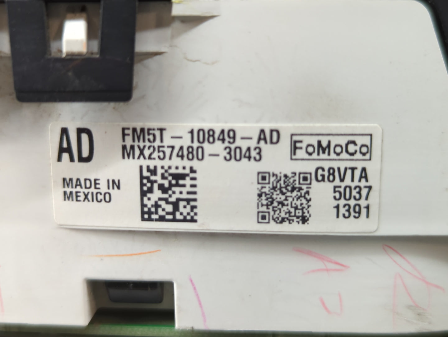 2015-2018 Ford C-Max Instrument Cluster Speedometer Gauges P/N:FM5T-10849-AD HM5T-10849-AC Fits Fits 2015 2016 2017 2018 OEM