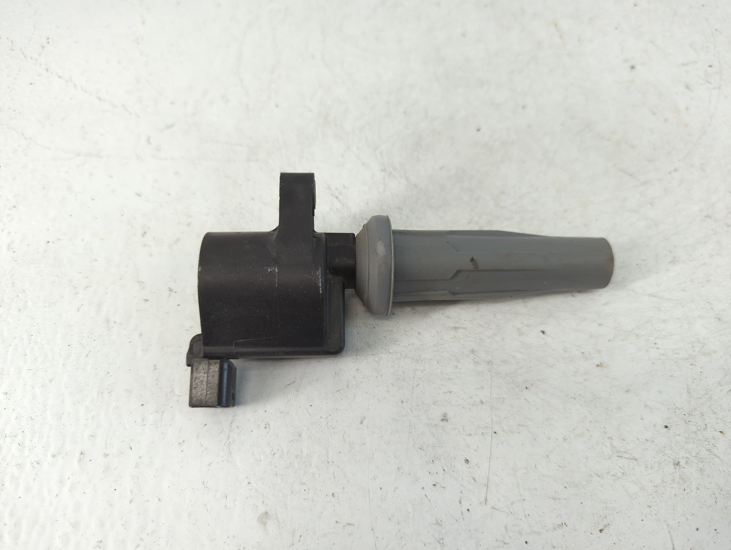 2013-2018 Ford C-max Ignition Coil Igniter Pack - Oemusedautoparts1.com