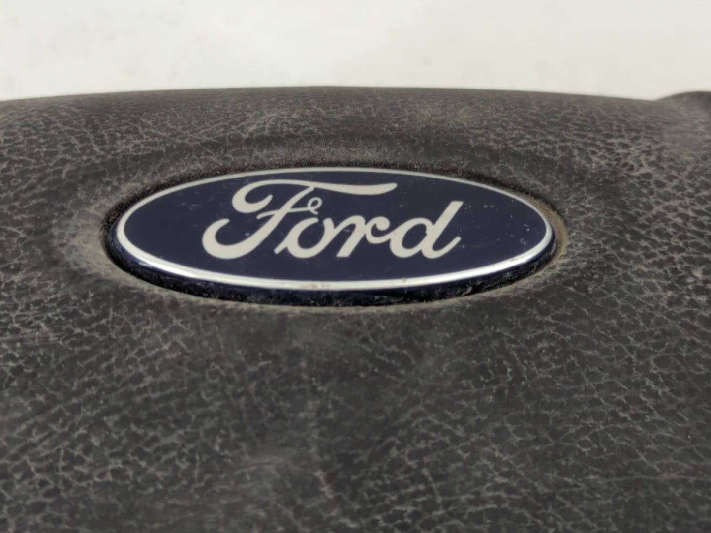 2015-2020 Ford Edge Air Bag Driver Left Steering Wheel Mounted Fits Fits 2015 2016 2017 2018 2019 2020 OEM Used Auto Parts -