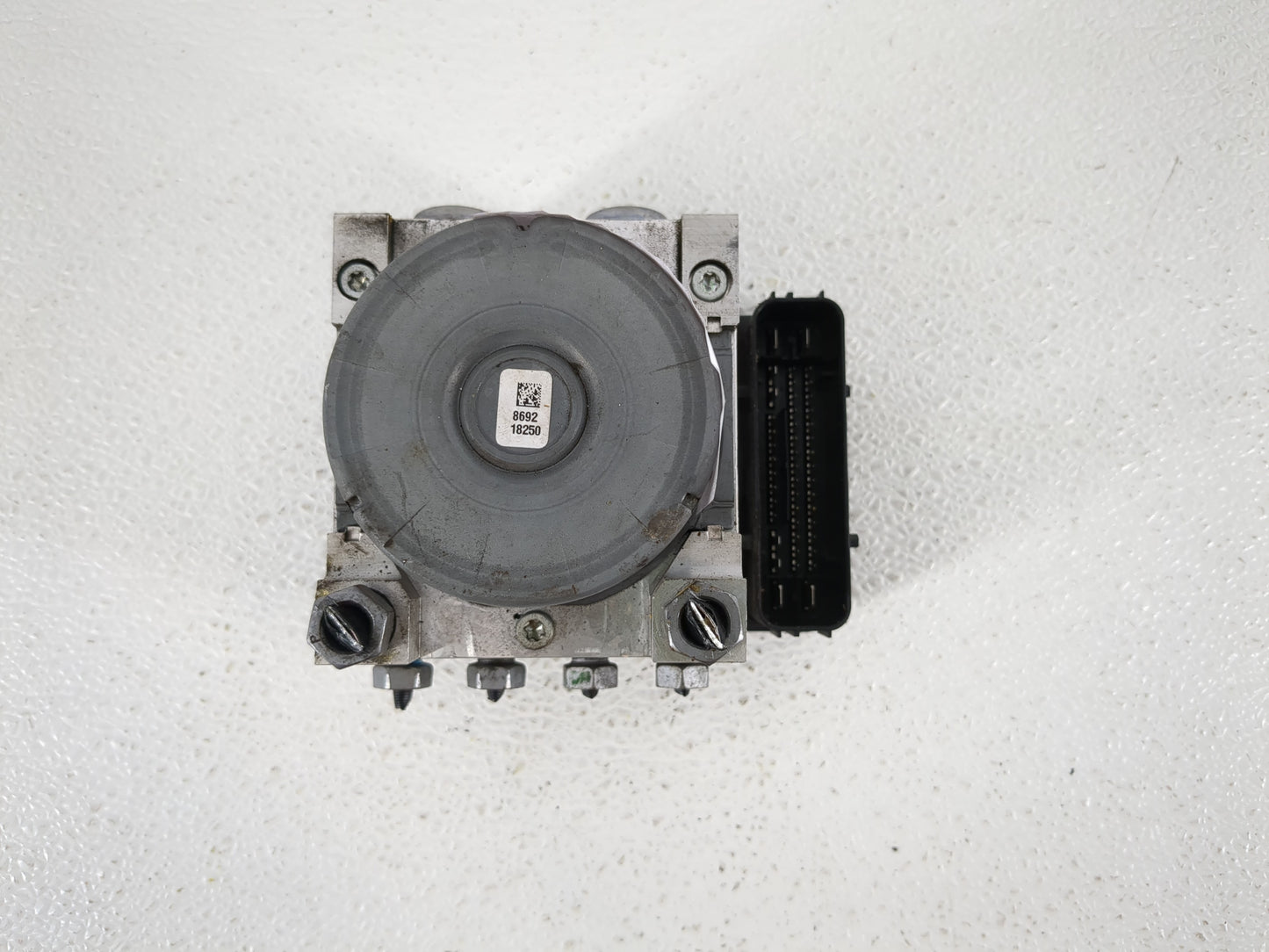 2015-2018 Ford Edge ABS Pump Control Module Replacement P/N:F2GC-2C405-AF Fits Fits 2015 2016 2017 2018 OEM Used Auto Parts 