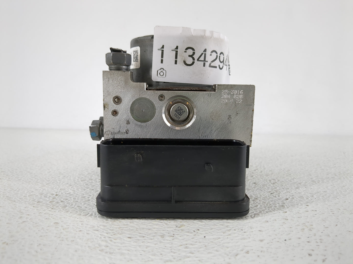 2015-2018 Ford Edge ABS Pump Control Module Replacement P/N:F2GC-2C405-AF Fits Fits 2015 2016 2017 2018 OEM Used Auto Parts 