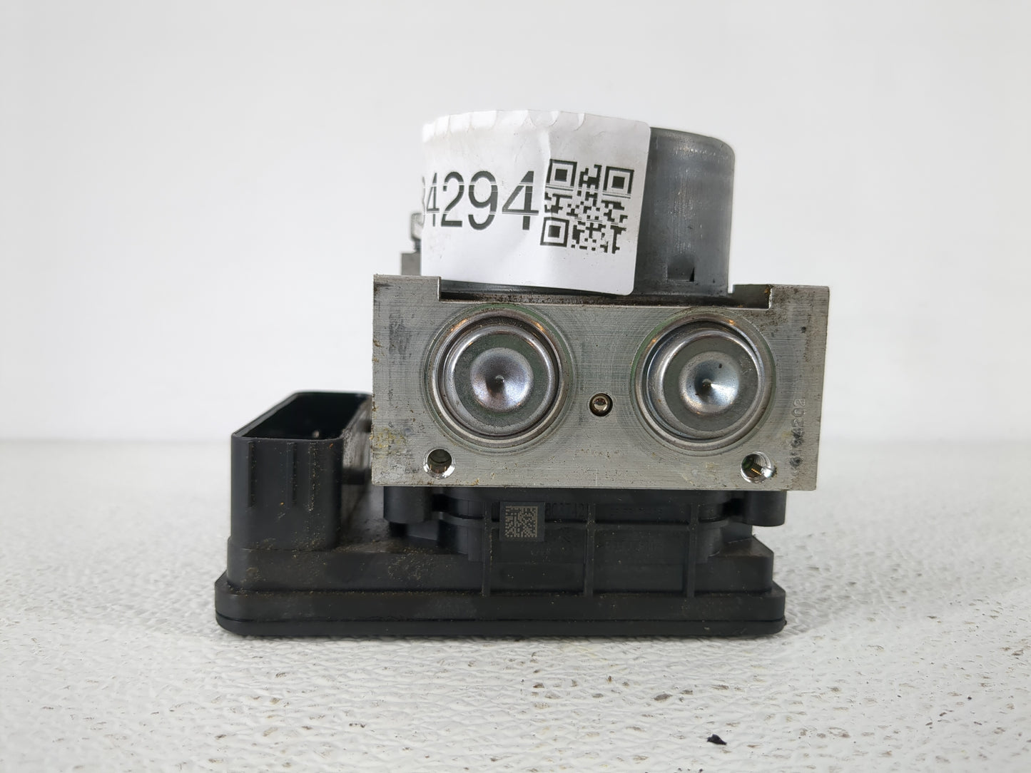 2015-2018 Ford Edge ABS Pump Control Module Replacement P/N:F2GC-2C405-AF Fits Fits 2015 2016 2017 2018 OEM Used Auto Parts 