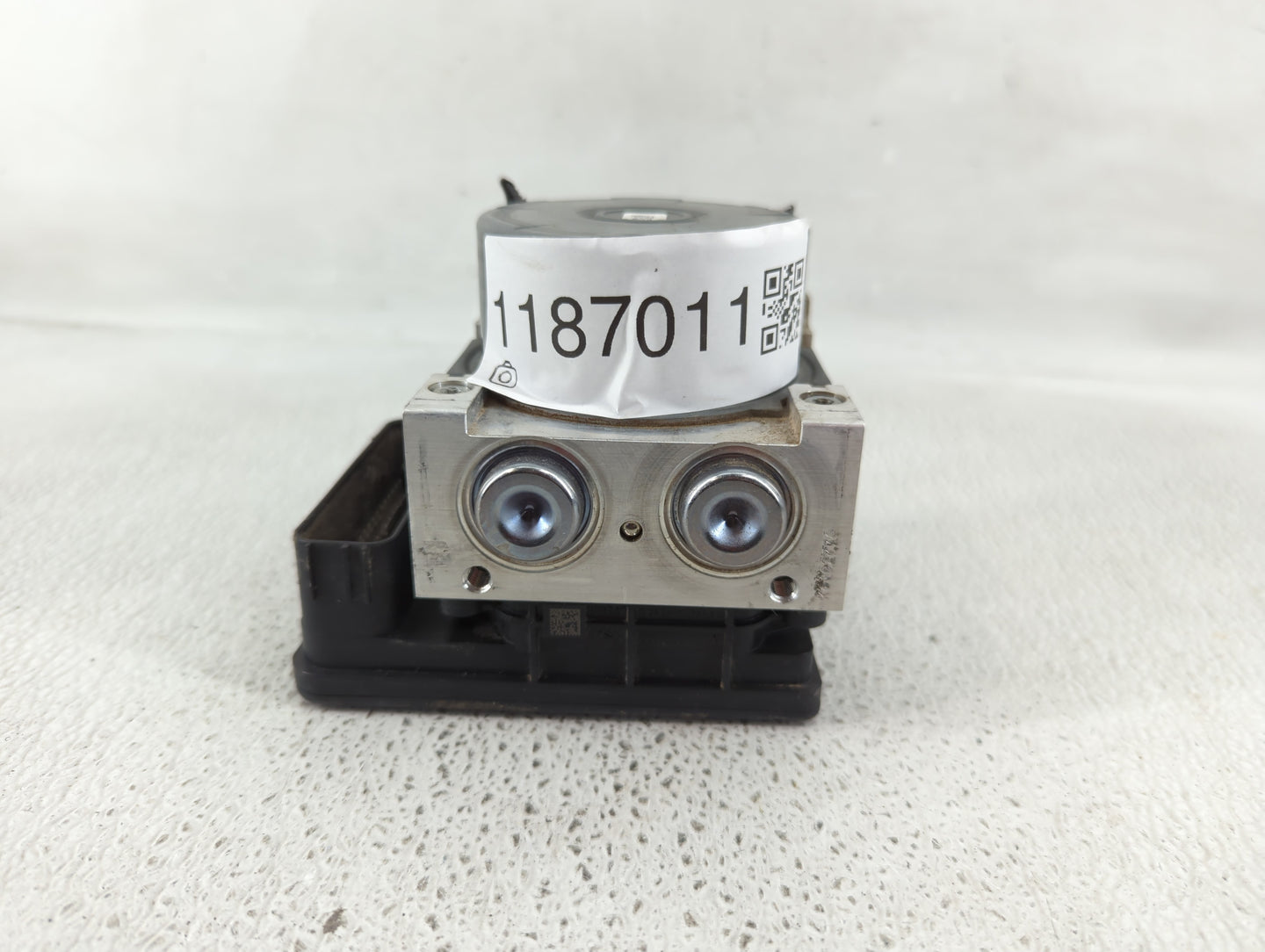 2015-2018 Ford Edge ABS Pump Control Module Replacement P/N:F2GC-2C405-AF Fits Fits 2015 2016 2017 2018 OEM Used Auto Parts 