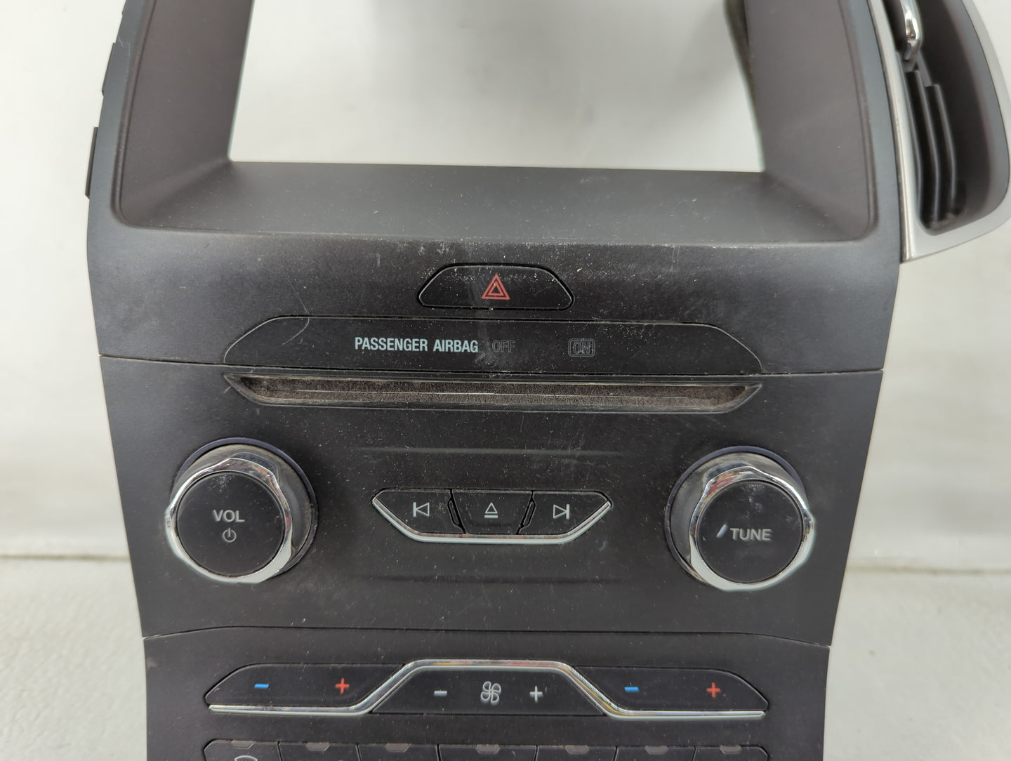 2015-2018 Ford Edge Radio Control Panel - Oemusedautoparts1.com