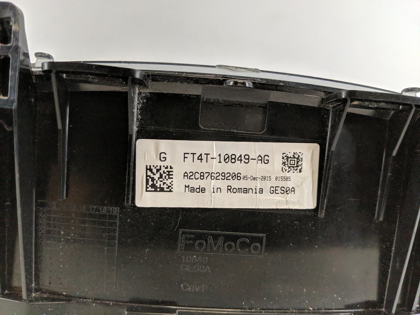 2015 Ford Edge Instrument Cluster Speedometer Gauges P/N:FT4T-10849-AG Fits OEM Used Auto Parts - Oemusedautoparts1.com