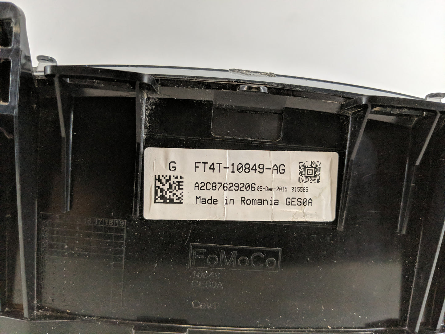 2015 Ford Edge Instrument Cluster Speedometer Gauges P/N:FT4T-10849-AG Fits OEM Used Auto Parts - Oemusedautoparts1.com