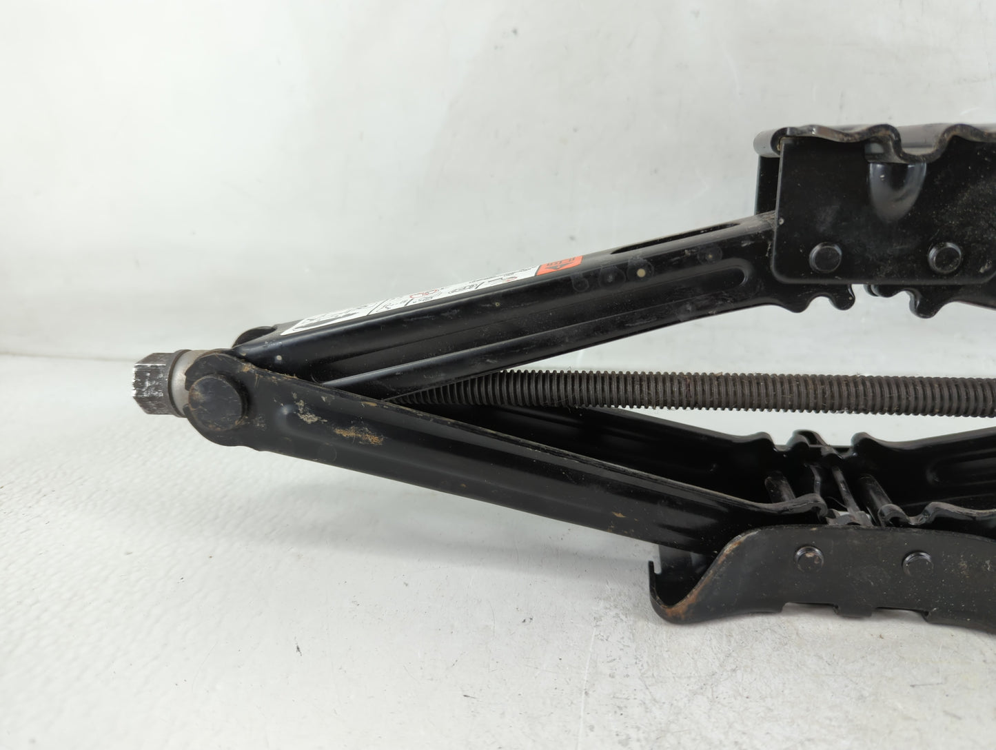 2015 Ford Edge Spare Scissor Car Jack - Oemusedautoparts1.com