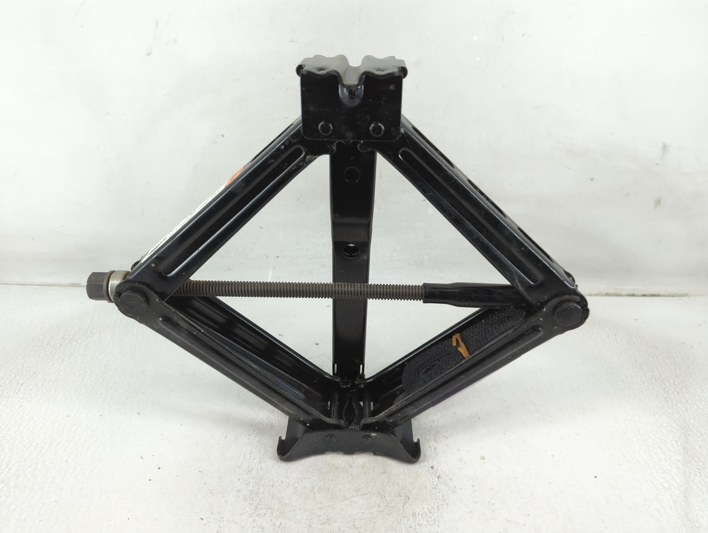 2015 Ford Edge Spare Scissor Car Jack - Oemusedautoparts1.com