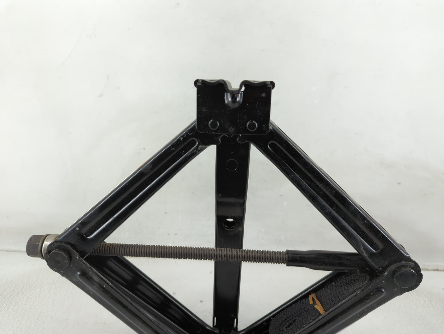 2015 Ford Edge Spare Scissor Car Jack - Oemusedautoparts1.com