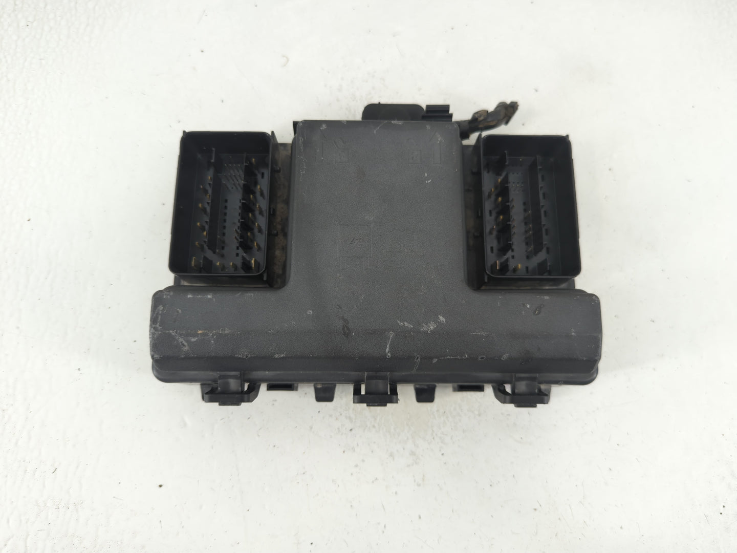2015-2018 Ford Edge Fusebox Fuse Box Panel Relay Module P/N:G2GT14A075AA Fits Fits 2015 2016 2017 2018 OEM Used Auto Parts -