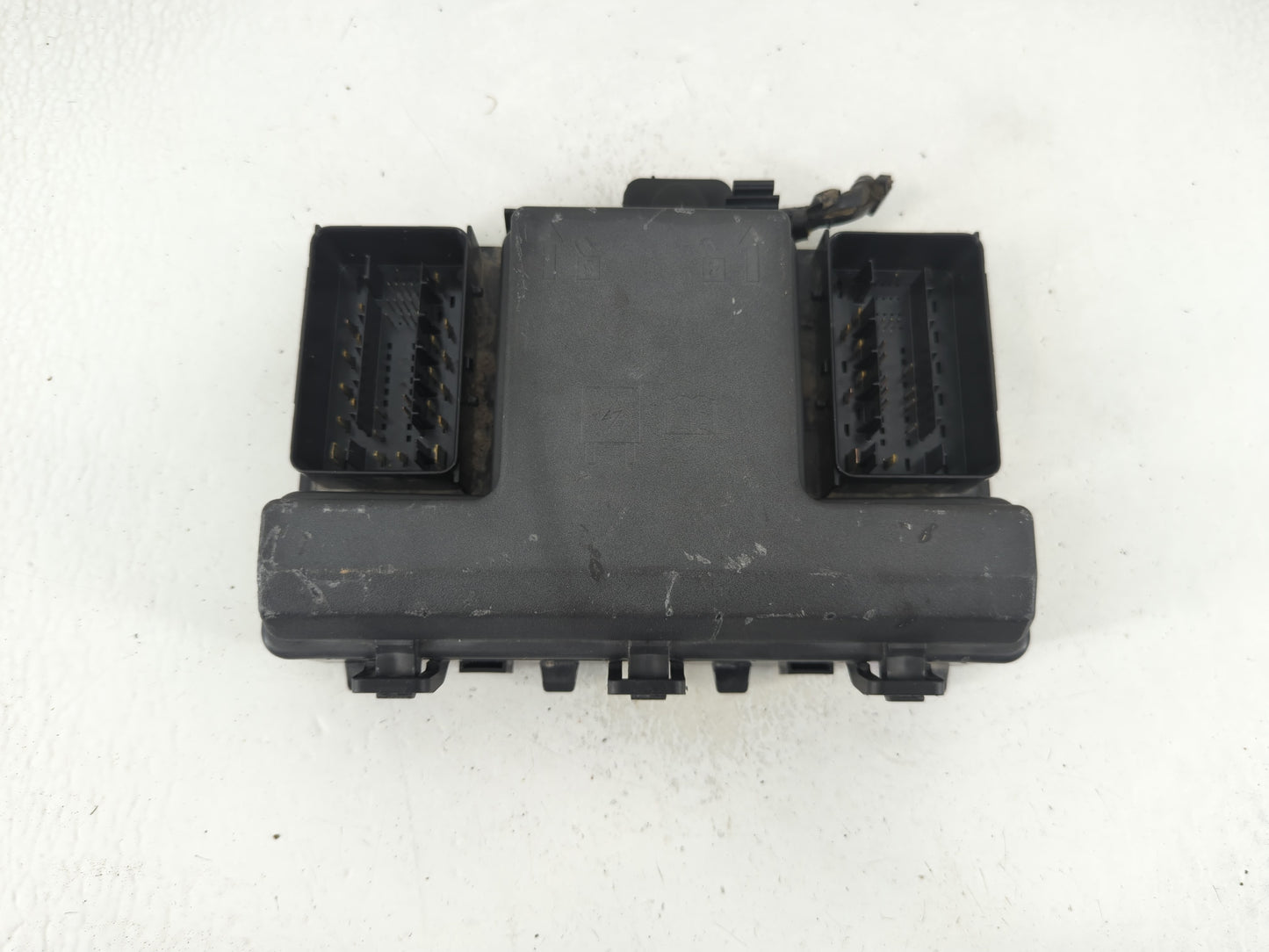 2015-2018 Ford Edge Fusebox Fuse Box Panel Relay Module P/N:G2GT14A075AA Fits Fits 2015 2016 2017 2018 OEM Used Auto Parts -