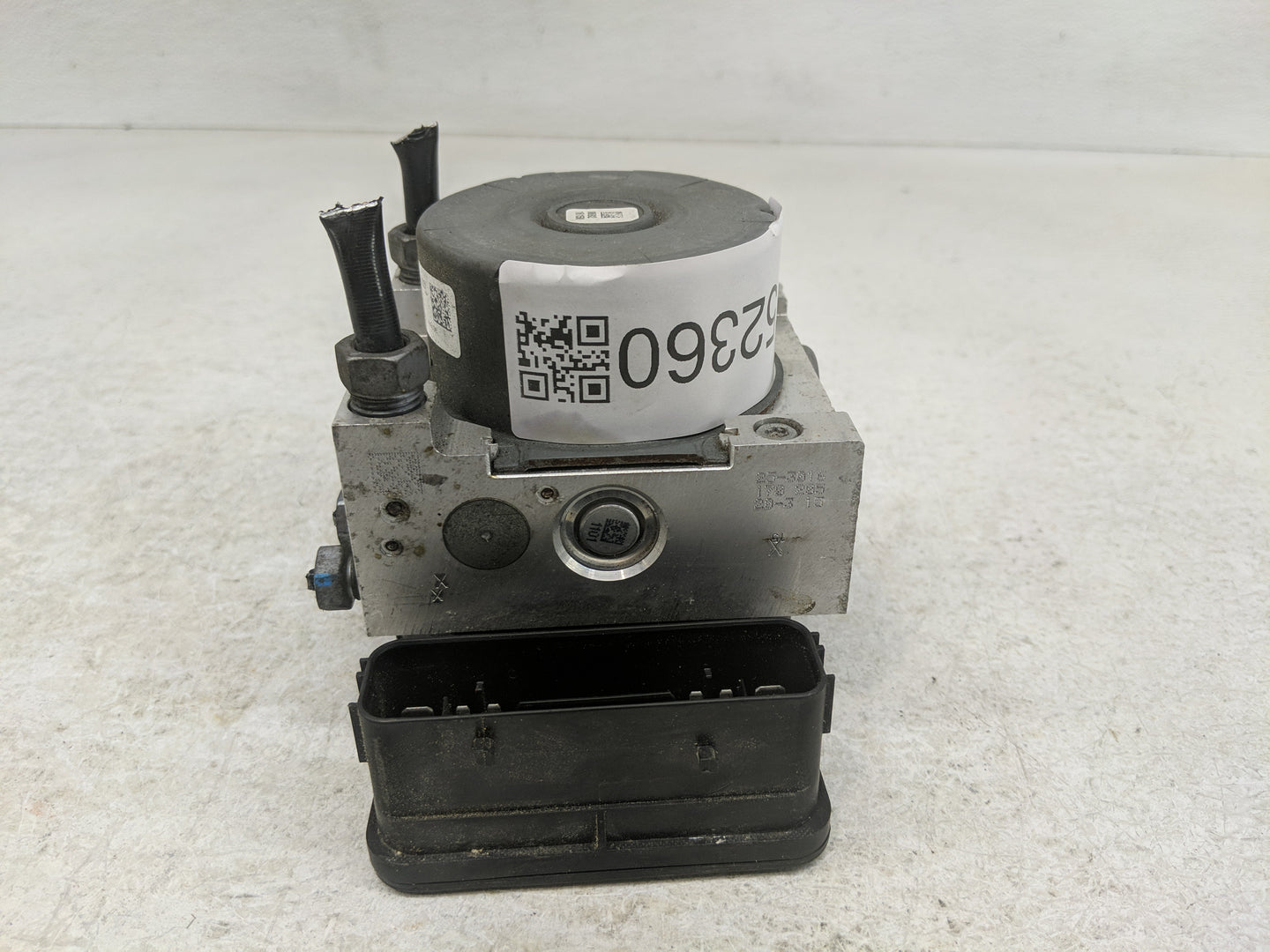 2015-2018 Ford Edge ABS Pump Control Module Replacement P/N:F2GC-2C405-BG Fits Fits 2015 2016 2017 2018 OEM Used Auto Parts 