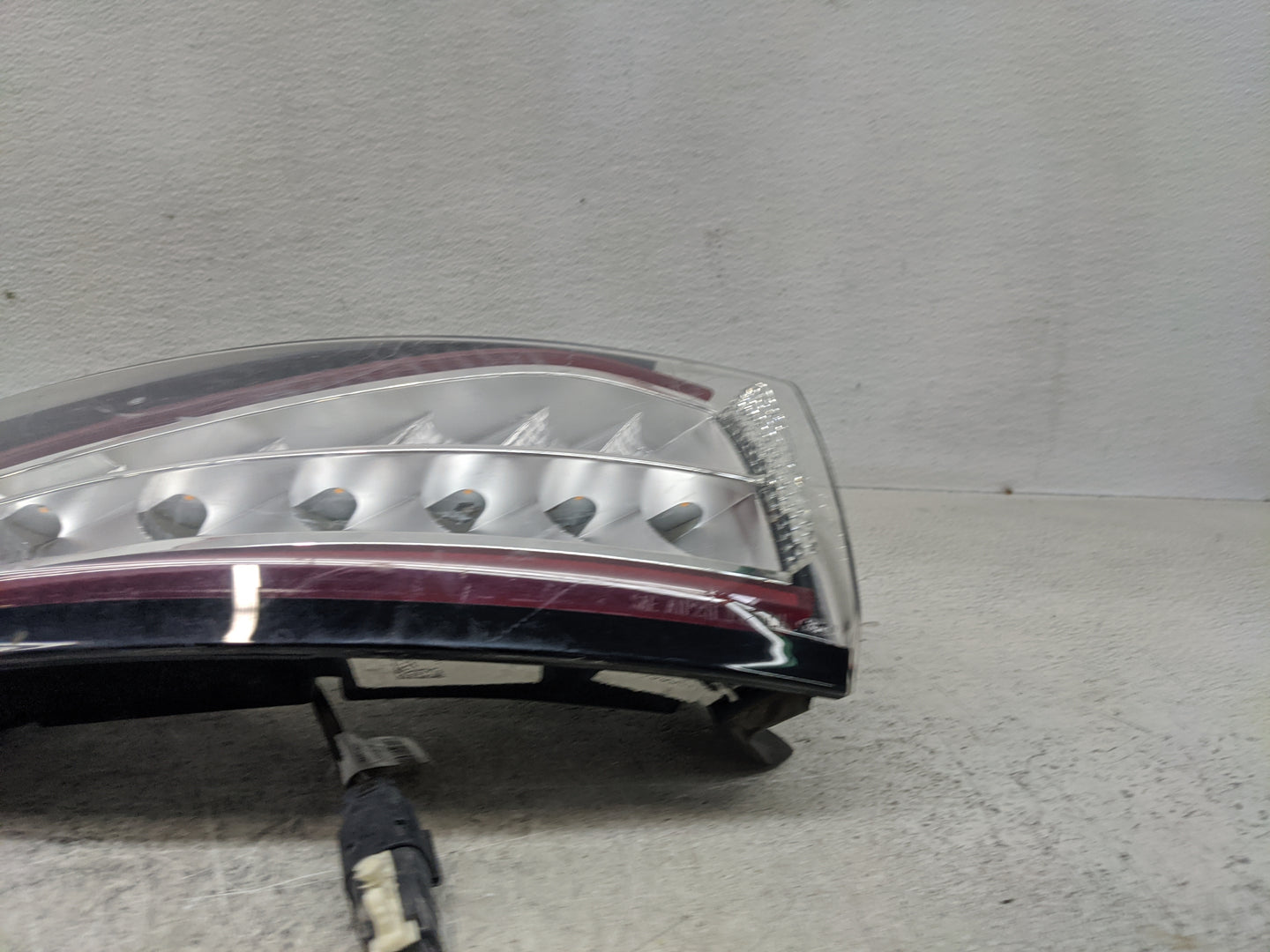 2015-2018 Ford Edge Tail Light Assembly Driver Left OEM P/N:HT4B-13405-D Fits Fits 2015 2016 2017 2018 OEM Used Auto Parts -