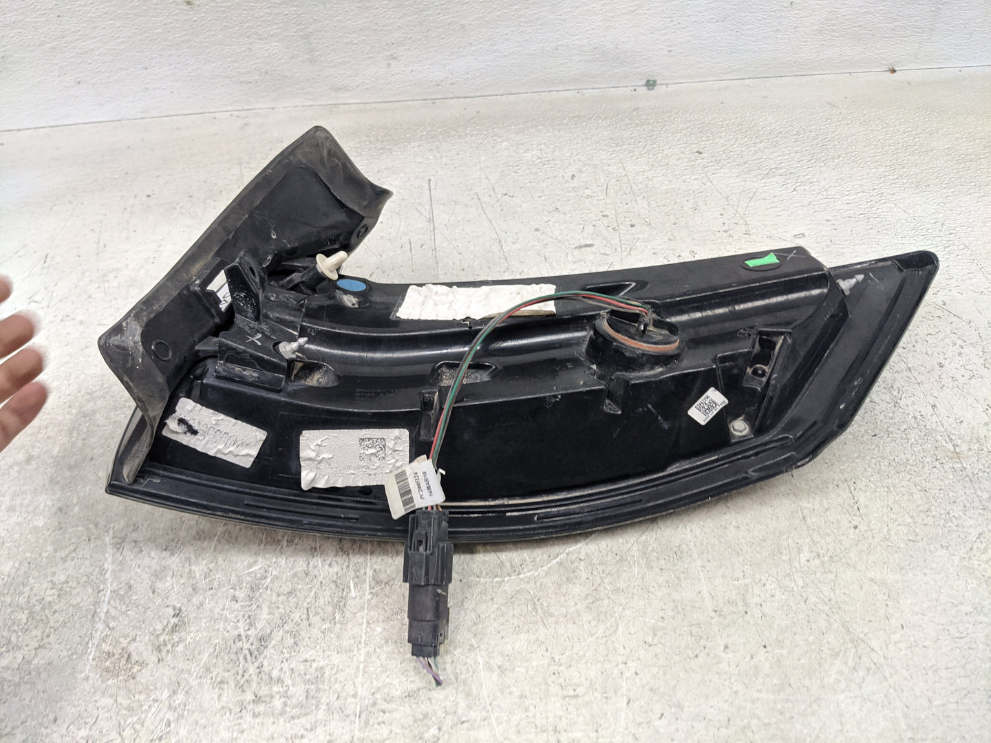 2015-2018 Ford Edge Tail Light Assembly Driver Left OEM P/N:HT4B-13405-D Fits Fits 2015 2016 2017 2018 OEM Used Auto Parts -
