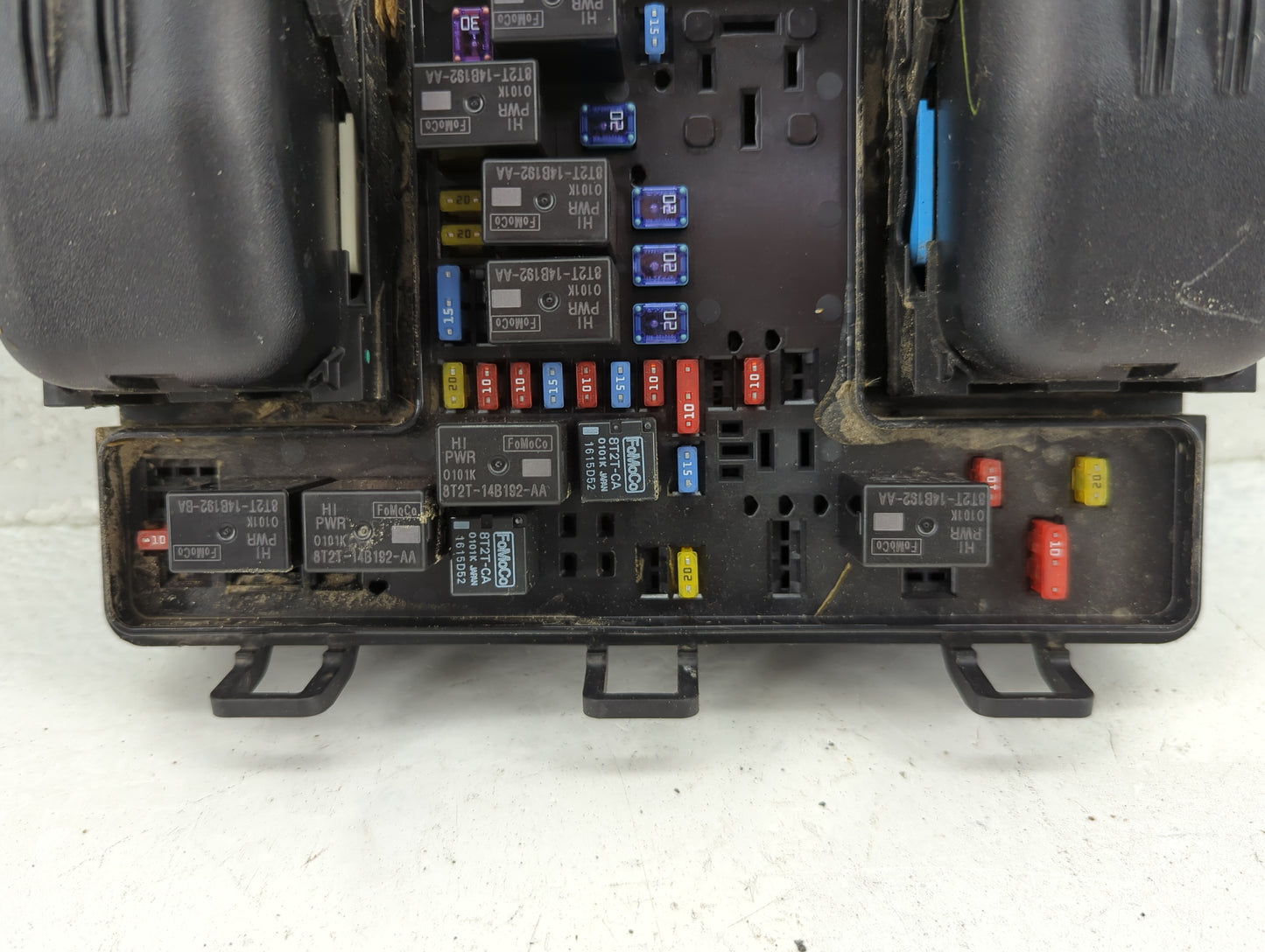 2015-2018 Ford Edge Fusebox Fuse Box Panel Relay Module P/N:F2GT14A067 Fits Fits 2015 2016 2017 2018 OEM Used Auto Parts - O