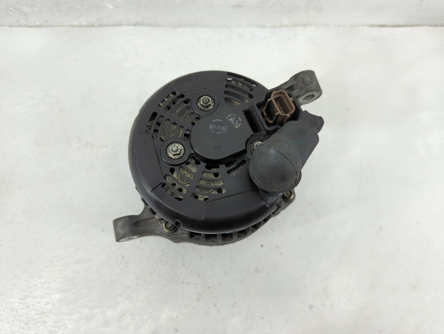 2015-2018 Ford Edge Alternator Replacement Generator Charging Assembly Engine OEM P/N:DG1T-10300-GA Fits OEM Used Auto Parts