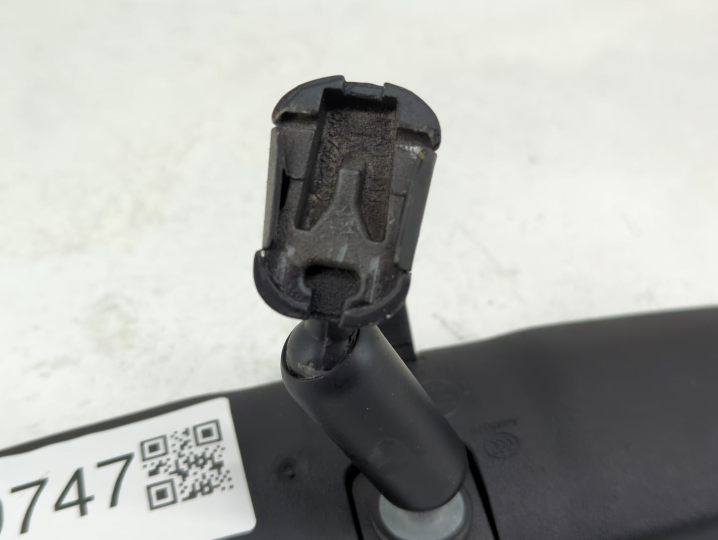 2007-2020 Ford Edge Interior Rear View Mirror Replacement OEM P/N:A048070 Fits OEM Used Auto Parts - Oemusedautoparts1.com