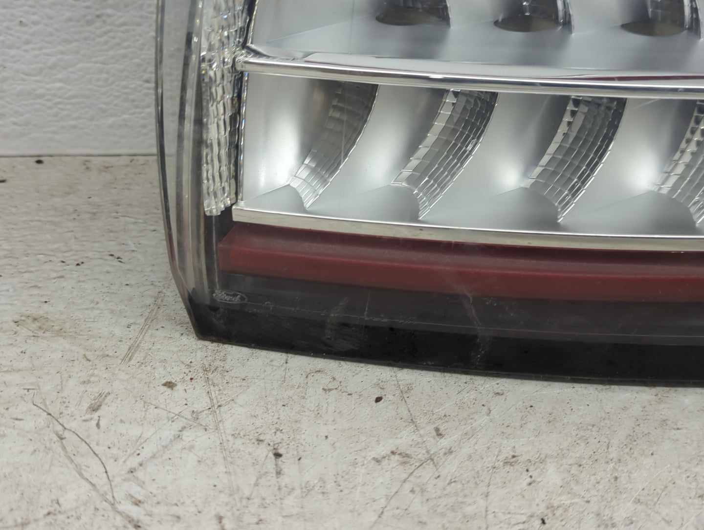 2015-2018 Ford Edge Tail Light Assembly Passenger Right OEM P/N:FT4B-13404-D FT4B-13404-C Fits Fits 2015 2016 2017 2018 OEM 