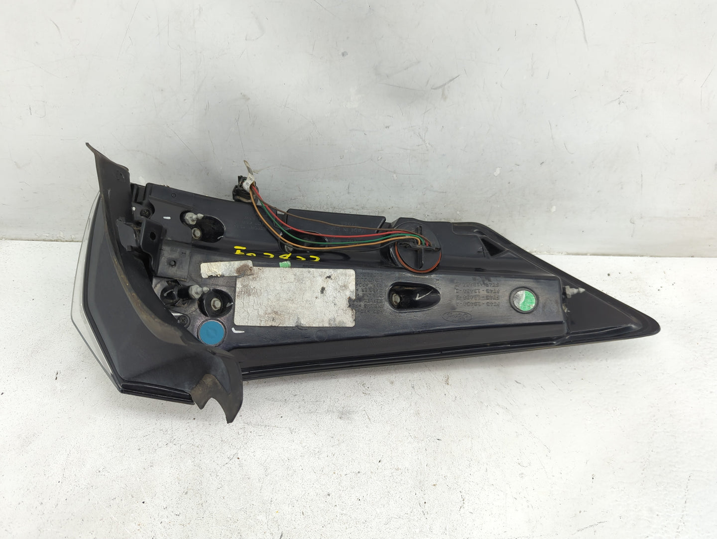 2015-2018 Ford Edge Tail Light Assembly Passenger Right OEM P/N:FT4B-13404-D FT4B-13404-C Fits Fits 2015 2016 2017 2018 OEM 