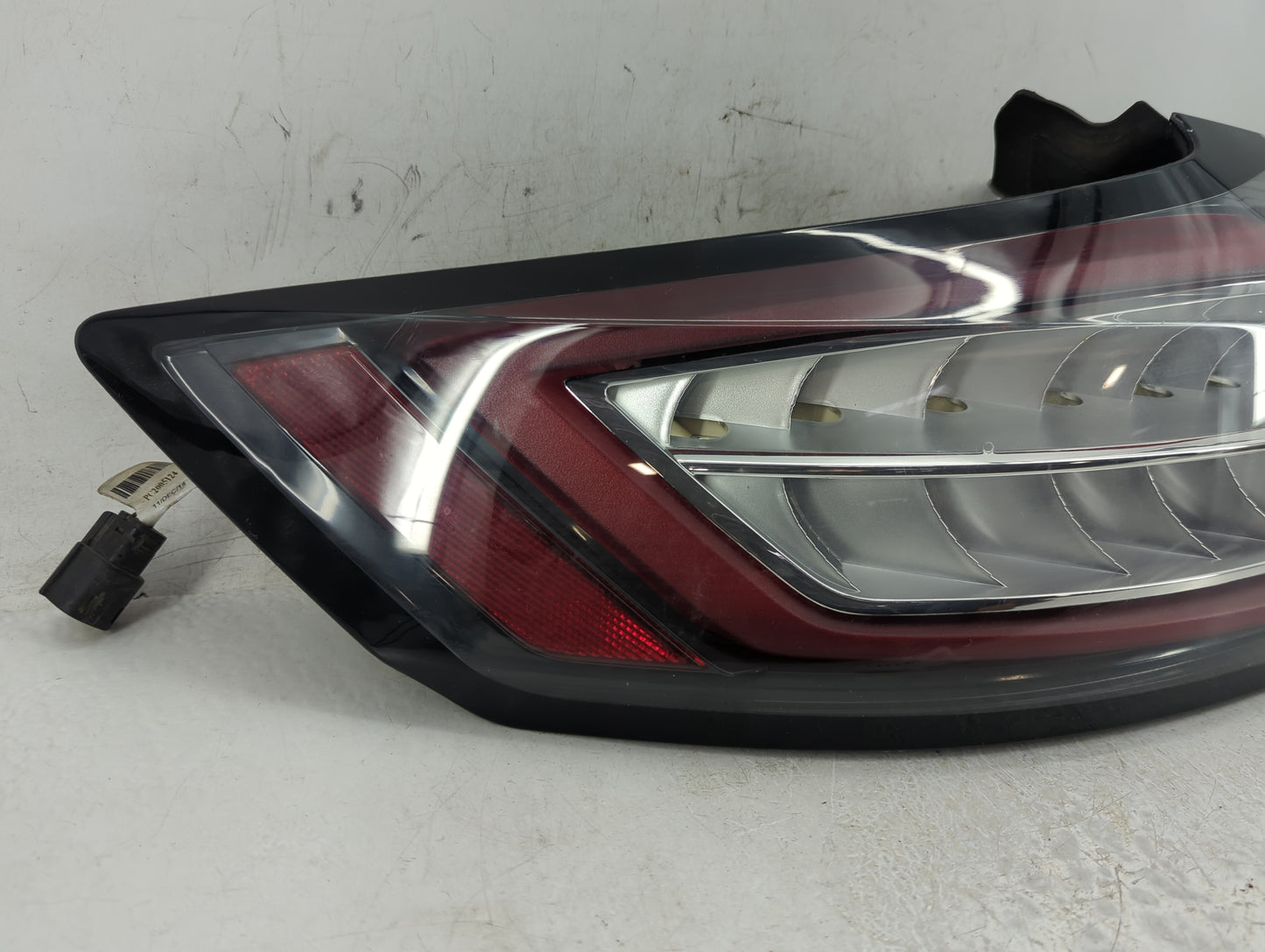 2015-2018 Ford Edge Tail Light Assembly Driver Left OEM Fits Fits 2015 2016 2017 2018 OEM Used Auto Parts - Oemusedautoparts