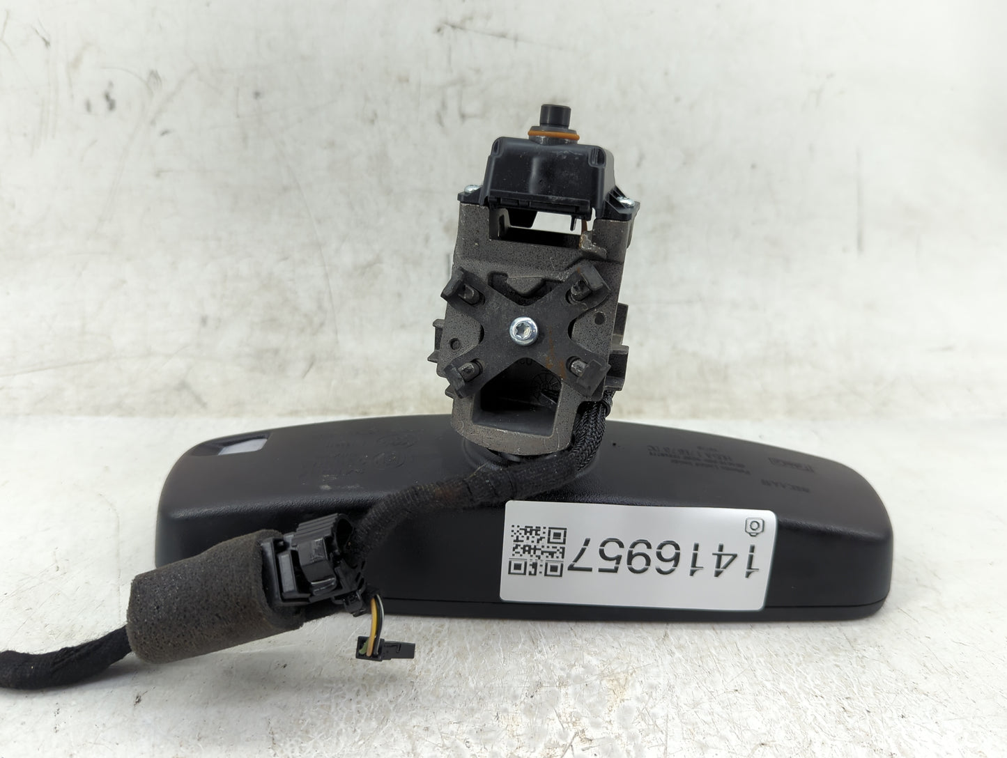 2015-2018 Ford Edge Interior Rear View Mirror Replacement OEM P/N:E11026532 Fits Fits 2015 2016 2017 2018 OEM Used Auto Part
