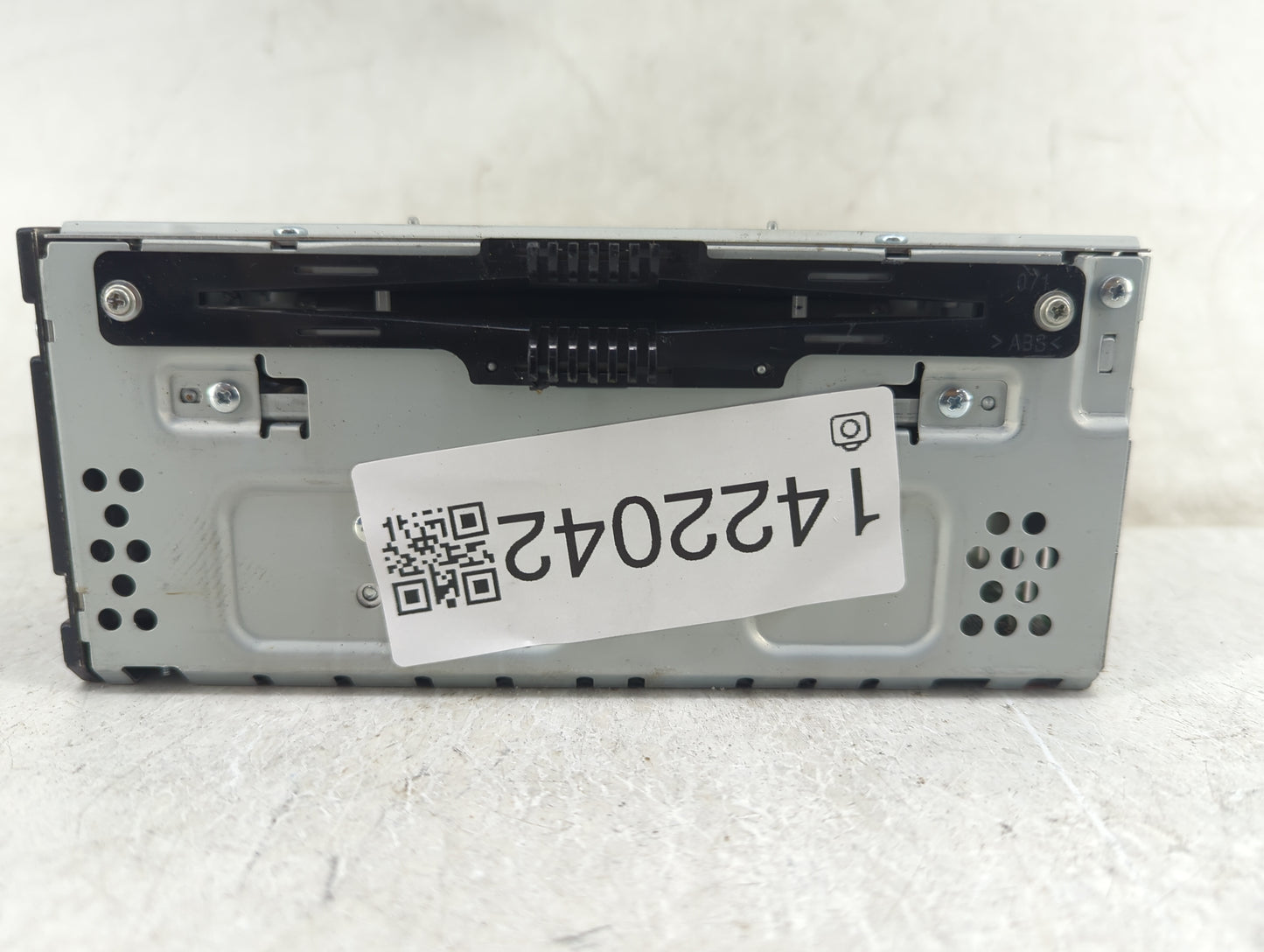 2013-2015 Ford Edge Radio AM FM Cd Player Receiver Replacement P/N:FT4T-19C107-ED Fits Fits 2013 2014 2015 OEM Used Auto Par