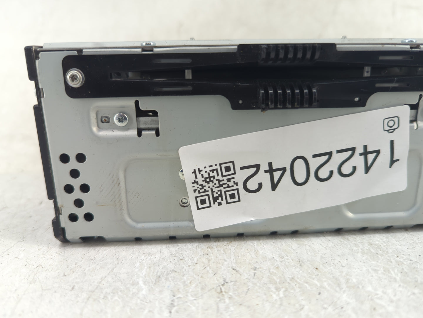 2013-2015 Ford Edge Radio AM FM Cd Player Receiver Replacement P/N:FT4T-19C107-ED Fits Fits 2013 2014 2015 OEM Used Auto Par