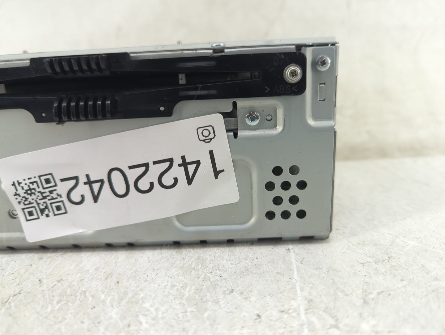 2013-2015 Ford Edge Radio AM FM Cd Player Receiver Replacement P/N:FT4T-19C107-ED Fits Fits 2013 2014 2015 OEM Used Auto Par