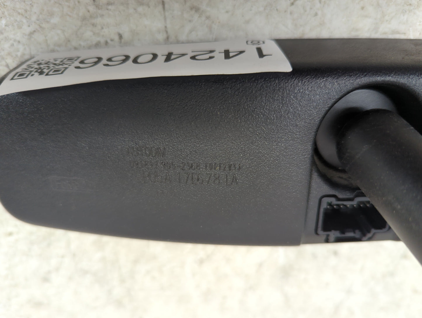 2011-2018 Ford Edge Interior Rear View Mirror Replacement OEM P/N:BU5A 17E678 LA Fits OEM Used Auto Parts - Oemusedautoparts