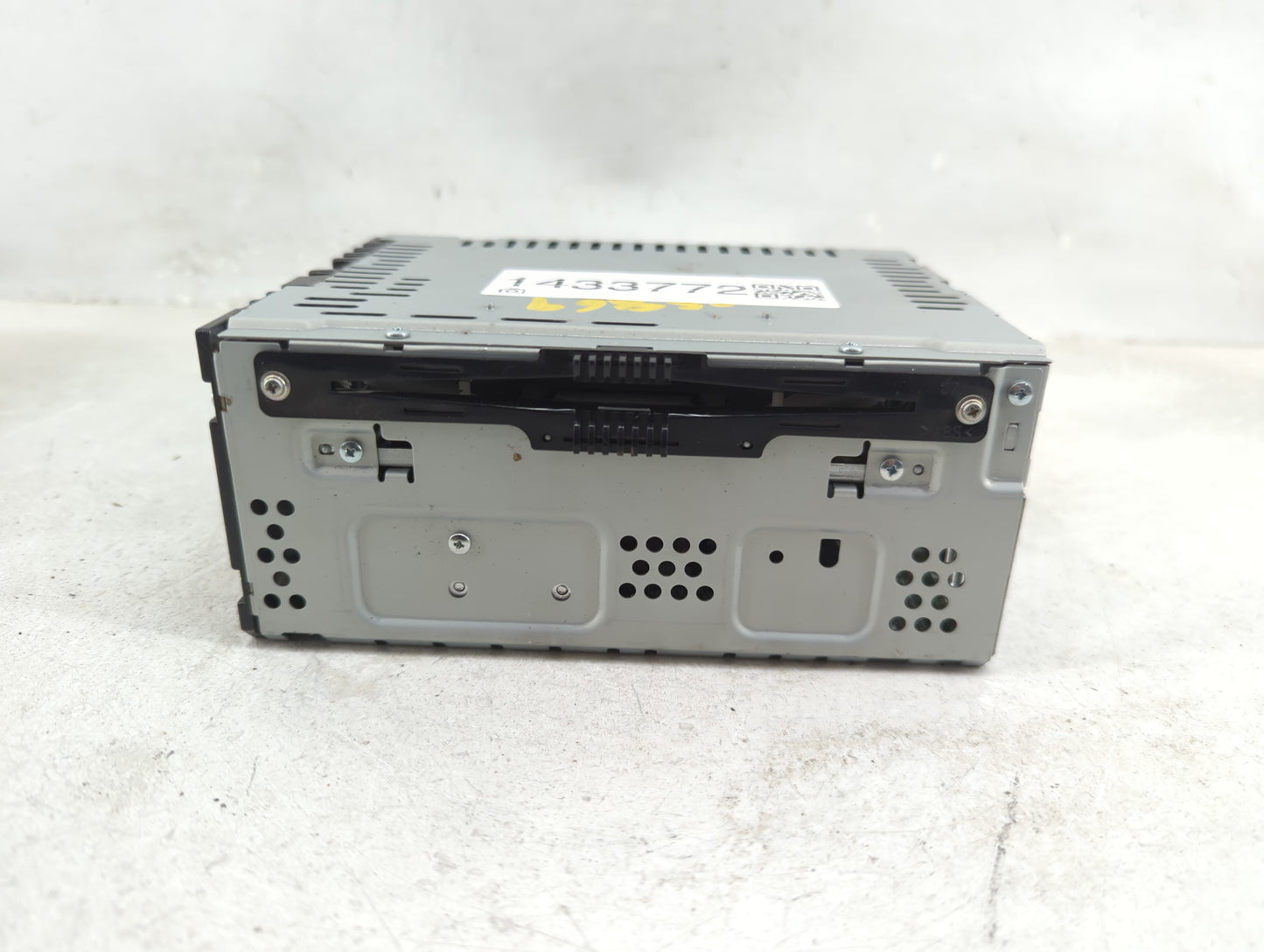 2015-2018 Ford Edge Radio AM FM Cd Player Receiver Replacement P/N:CQ-FJ64E3UMB Fits Fits 2015 2016 2017 2018 OEM Used Auto 