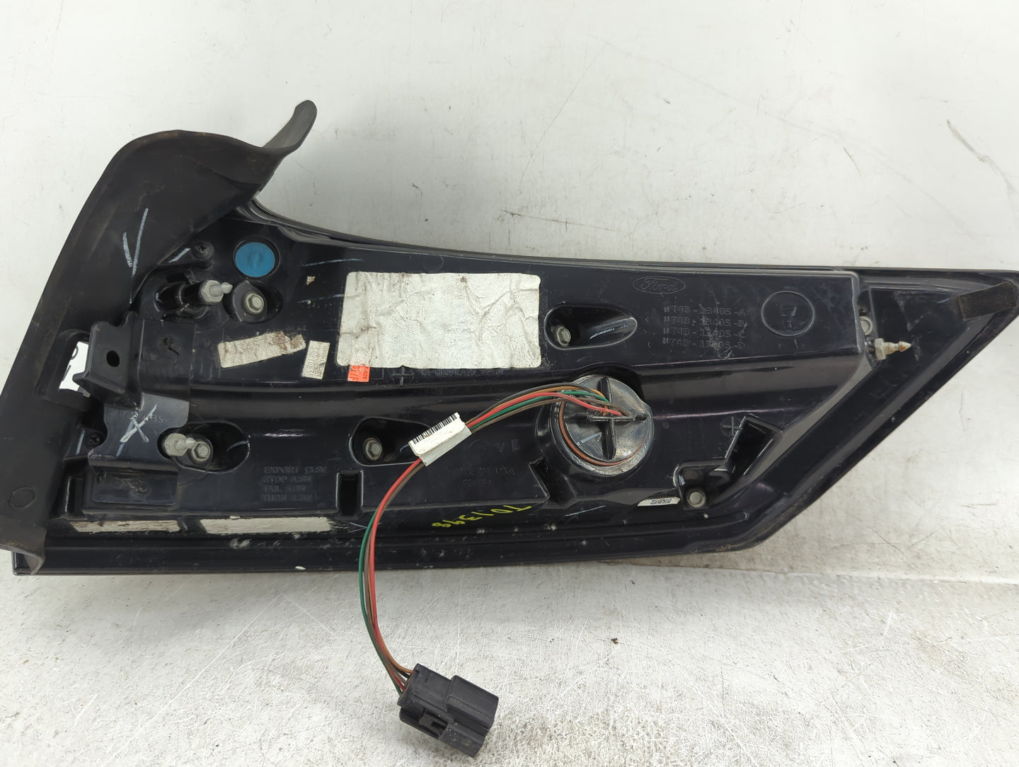 2015-2018 Ford Edge Tail Light Assembly Driver Left OEM Fits Fits 2015 2016 2017 2018 OEM Used Auto Parts - Oemusedautoparts