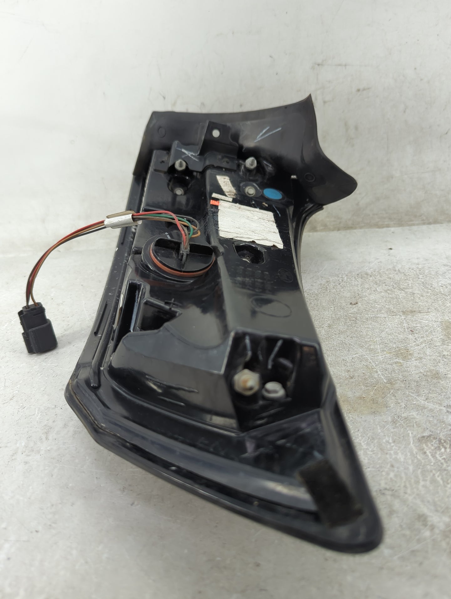 2015-2018 Ford Edge Tail Light Assembly Driver Left OEM Fits Fits 2015 2016 2017 2018 OEM Used Auto Parts - Oemusedautoparts