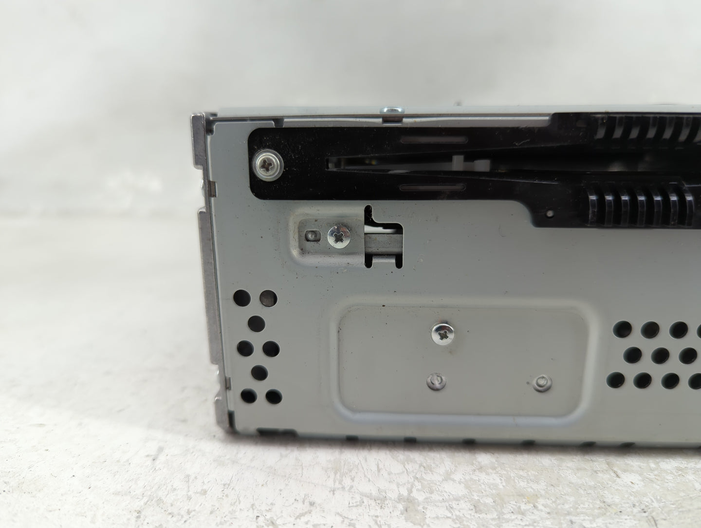 2015 Ford Edge Radio AM FM Cd Player Receiver Replacement P/N:CQ-FJ64E2UMA Fits OEM Used Auto Parts - Oemusedautoparts1.com