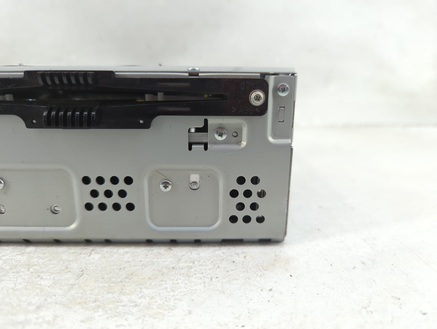 2015 Ford Edge Radio AM FM Cd Player Receiver Replacement P/N:CQ-FJ64E2UMA Fits OEM Used Auto Parts - Oemusedautoparts1.com