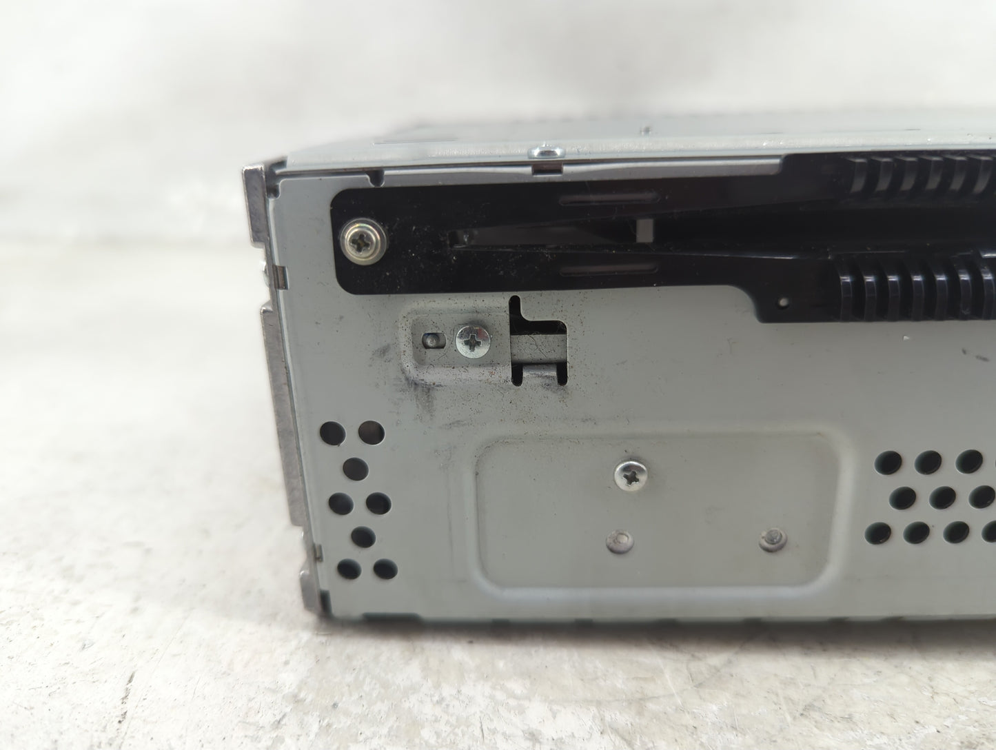 2015-2018 Ford Edge Radio AM FM Cd Player Receiver Replacement P/N:CQ-FJ64E1UMB Fits Fits 2015 2016 2017 2018 OEM Used Auto 