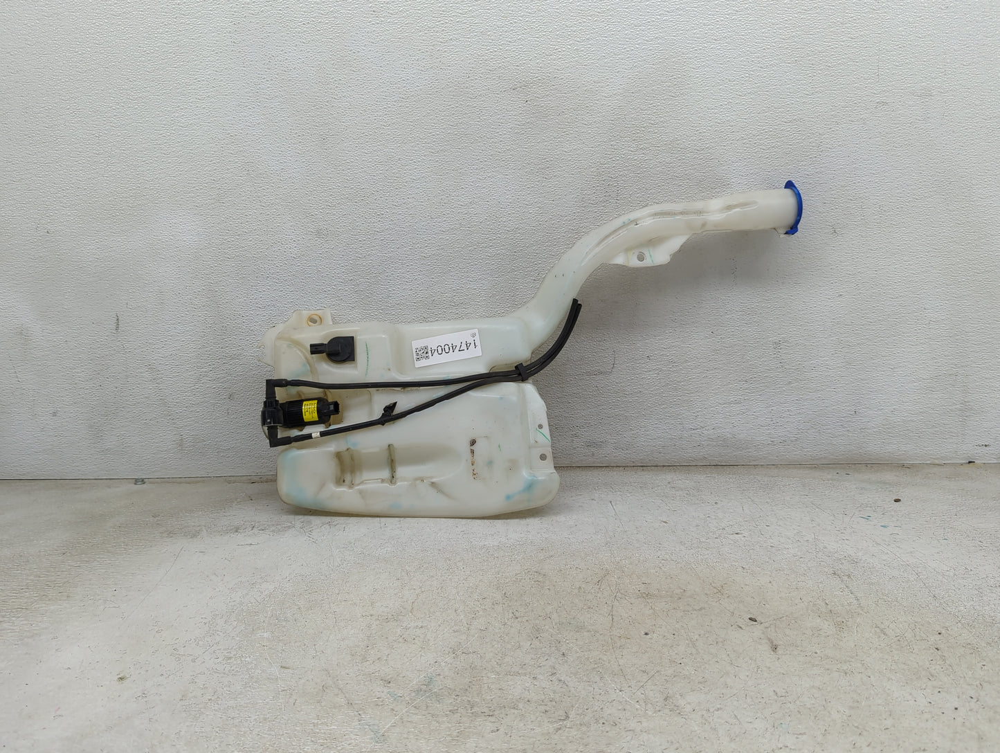 2015-2015 Ford Edge Windshield Washer Fluid Reservoir Bottle Oem 1474004 - Oemusedautoparts1.com
