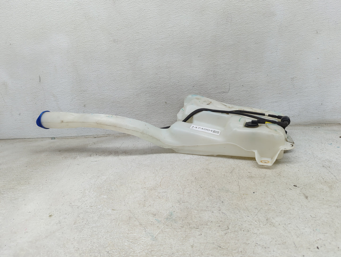 2015-2015 Ford Edge Windshield Washer Fluid Reservoir Bottle Oem 1474004 - Oemusedautoparts1.com