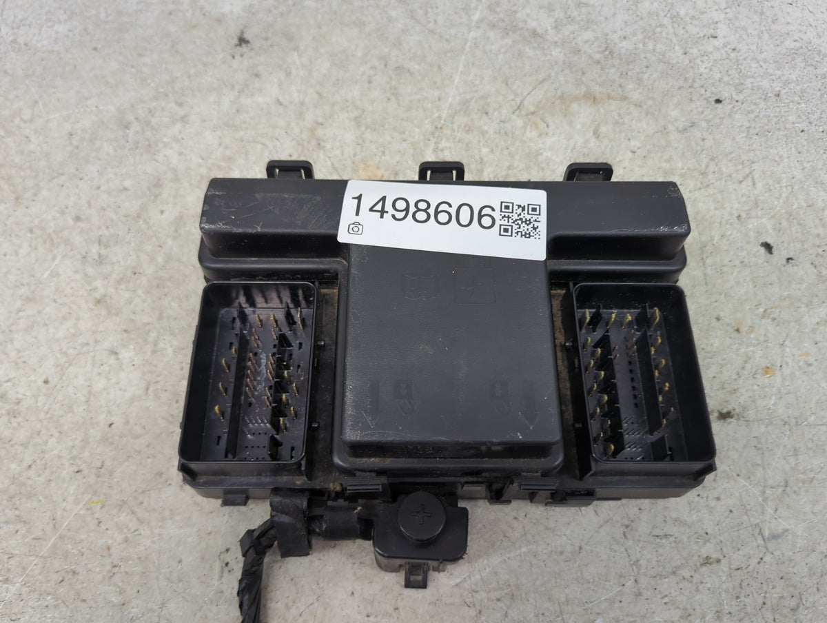 2015-2018 Ford Edge Fusebox Fuse Box Panel Relay Module P/N:8T2T-14B192-AB Fits Fits 2015 2016 2017 2018 OEM Used Auto Parts