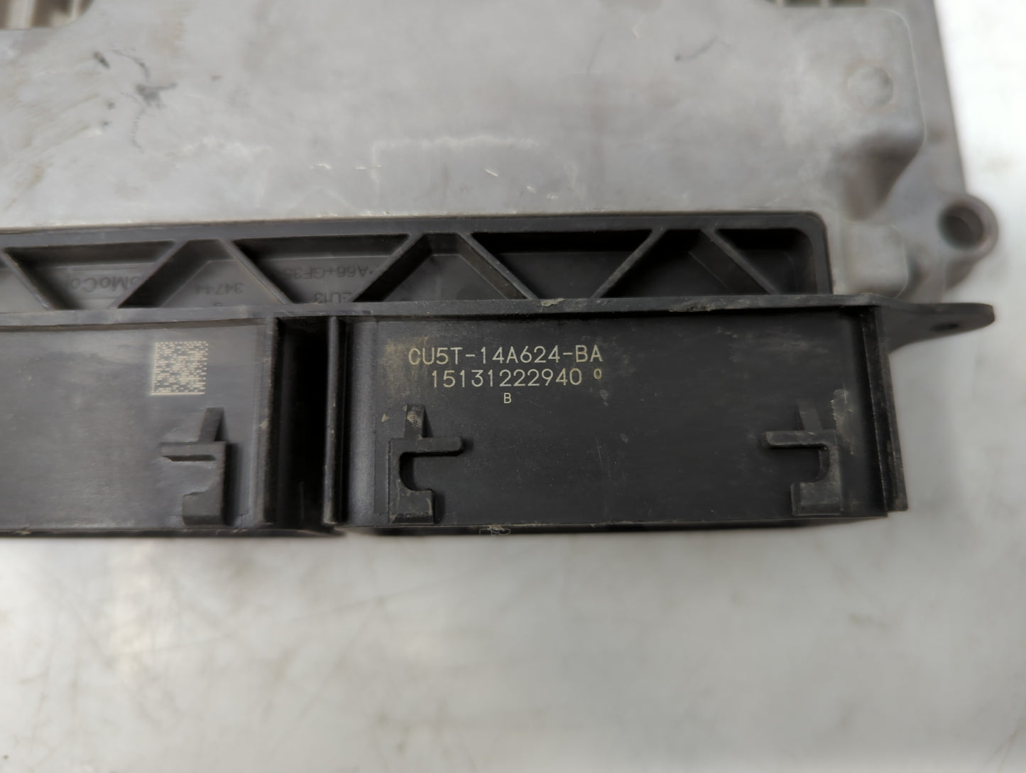 2015-2018 Ford Edge PCM Engine Control Computer ECU ECM PCU OEM P/N:F2GA-12A650-BPC F2GA-12A650-AEF Fits OEM Used Auto Parts