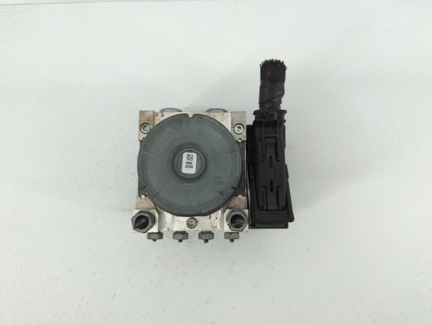 2015-2018 Ford Edge ABS Pump Control Module Replacement P/N:F2GC-2C405-AF F2GC-2C405-AG Fits Fits 2015 2016 2017 2018 OEM Us