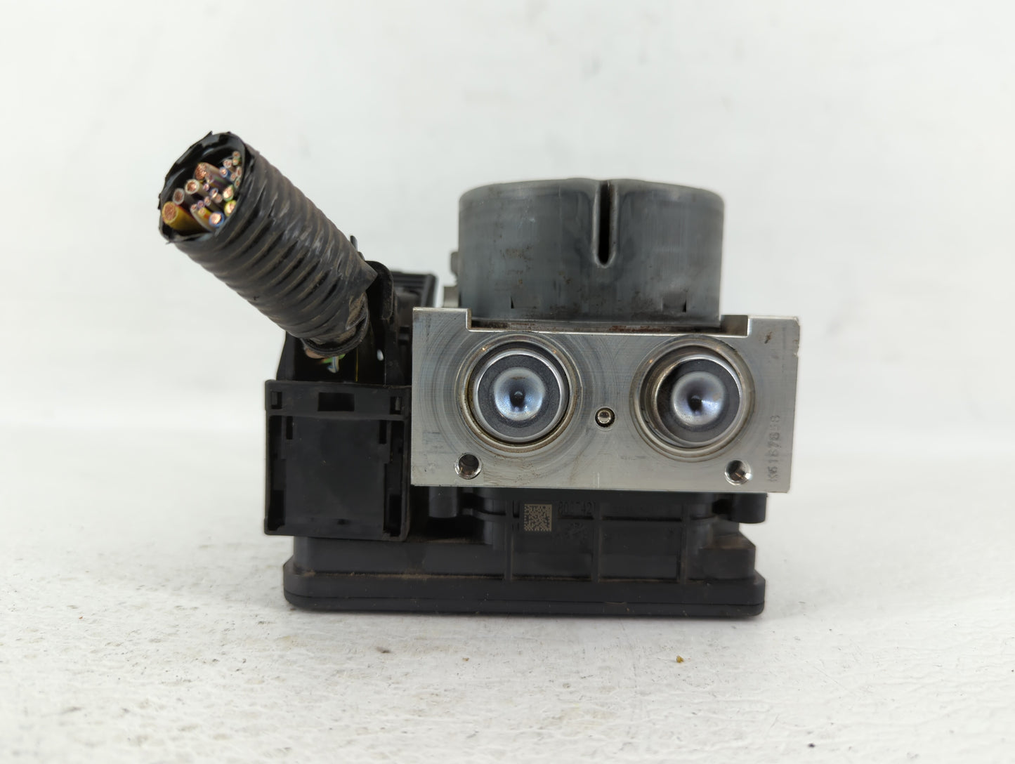 2015-2018 Ford Edge ABS Pump Control Module Replacement P/N:F2GC-2C405-AF F2GC-2C405-AG Fits Fits 2015 2016 2017 2018 OEM Us