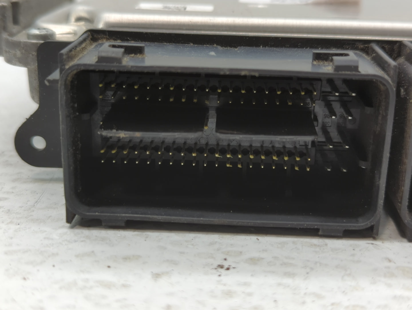 2015-2018 Ford Edge PCM Engine Control Computer ECU ECM PCU OEM P/N:FB5A-12B684-CA F2GA-12A650-AAF Fits OEM Used Auto Parts 