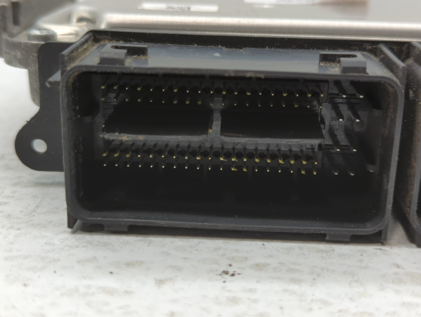 2015-2018 Ford Edge PCM Engine Control Computer ECU ECM PCU OEM P/N:FB5A-12B684-CA F2GA-12A650-AAF Fits OEM Used Auto Parts 