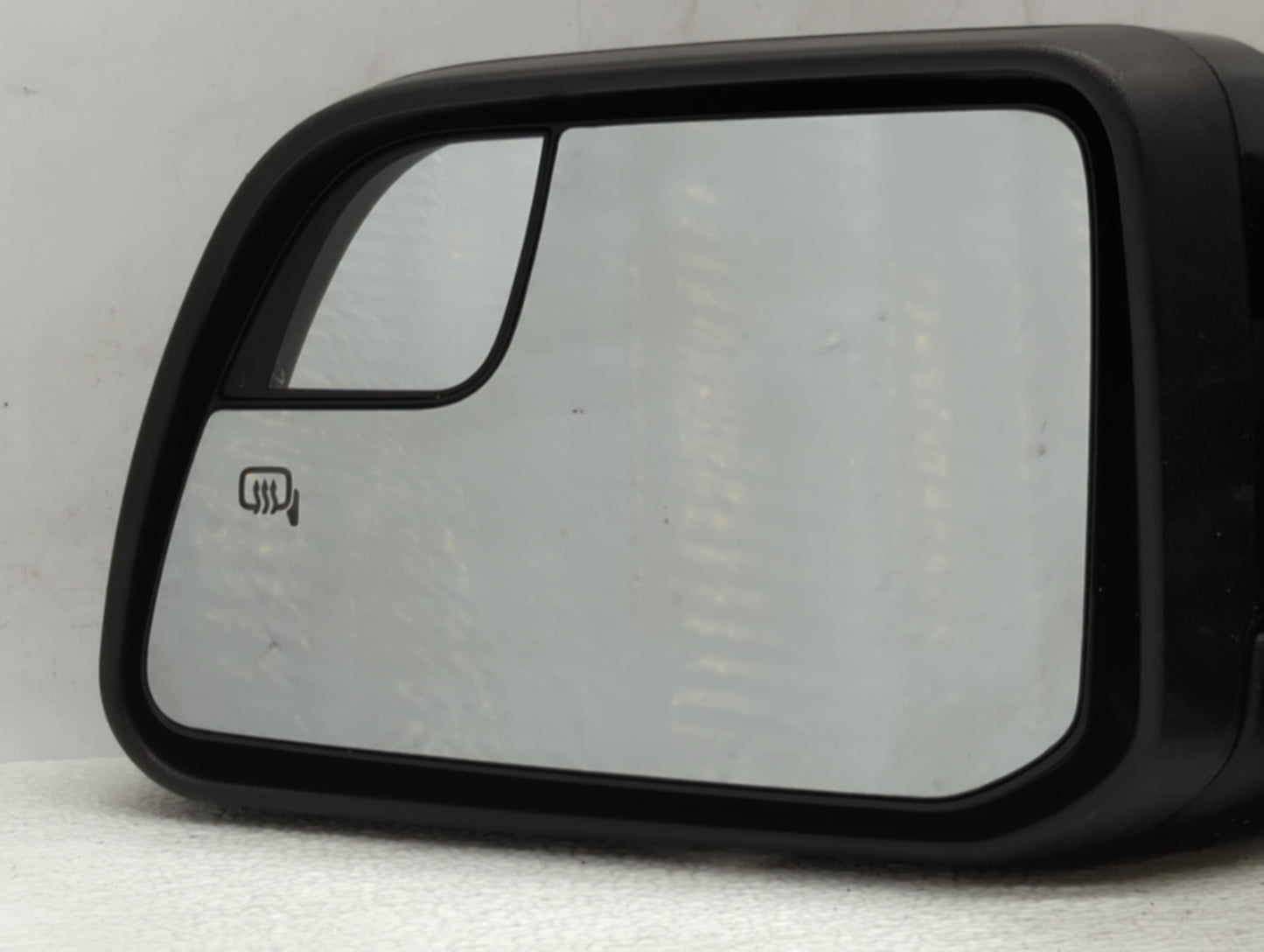 2015-2018 Ford Edge Driver Side View Mirror - Left Door Mirror OEM Used - Oemusedautoparts1.com